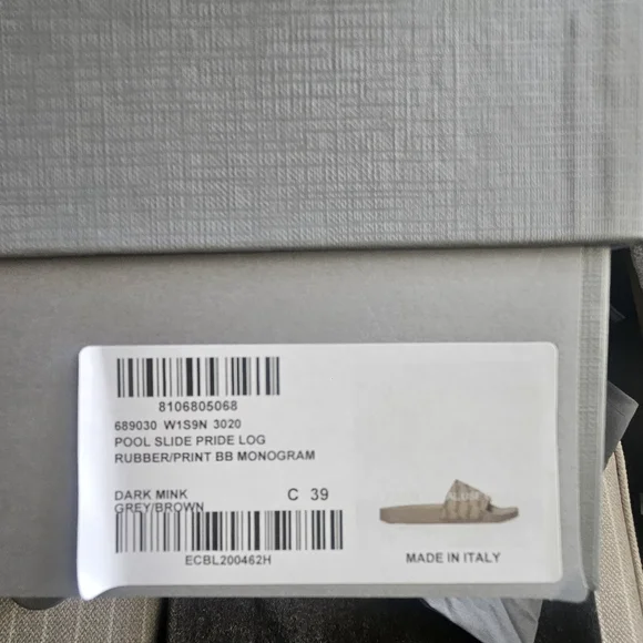 Balenciaga Pool Slide Sandals. Brand New w/Tags Size 39 - Picture 9 of 10